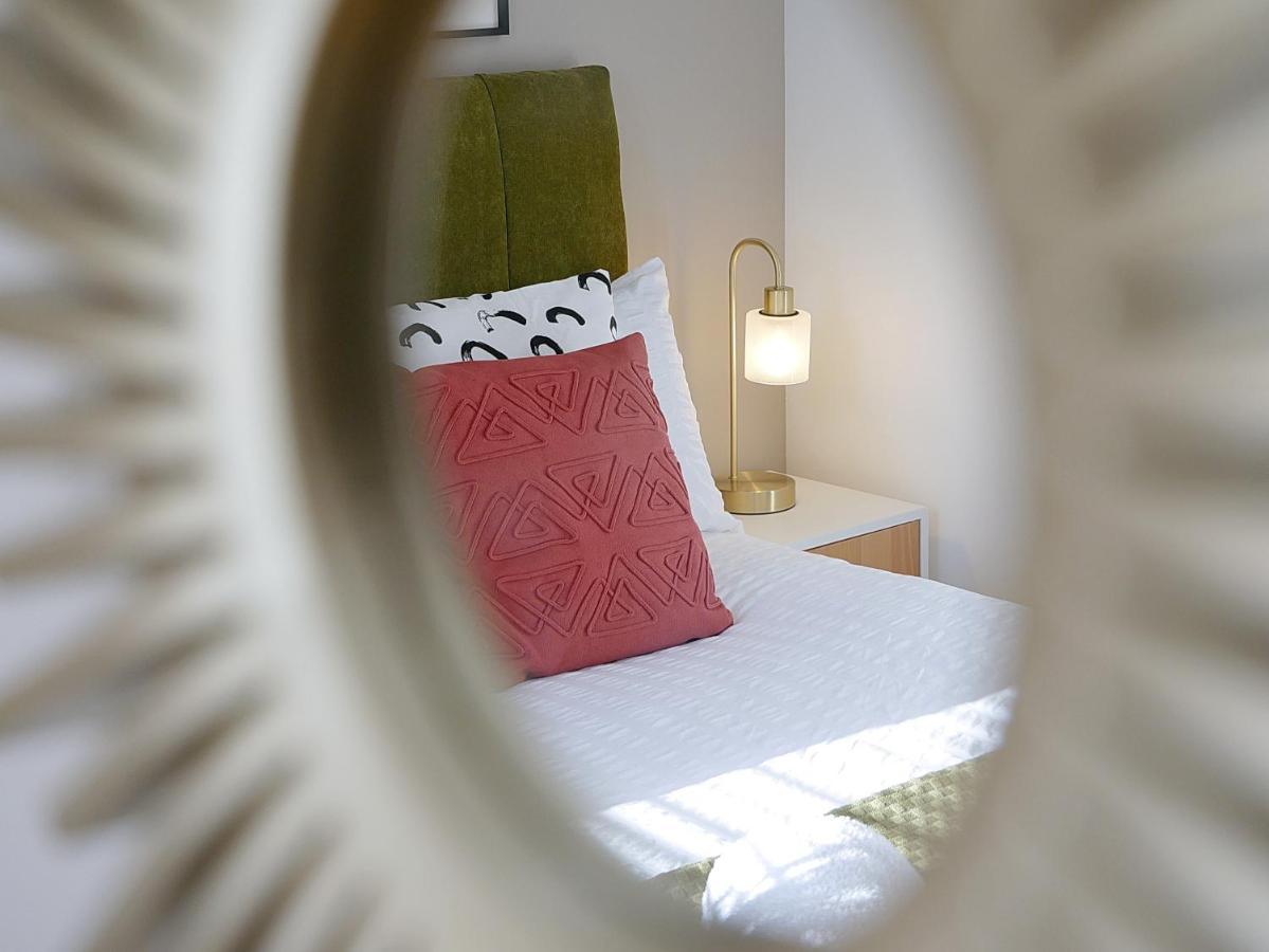 Сasa de vacaciones East House Near Tube With Parking Londres
