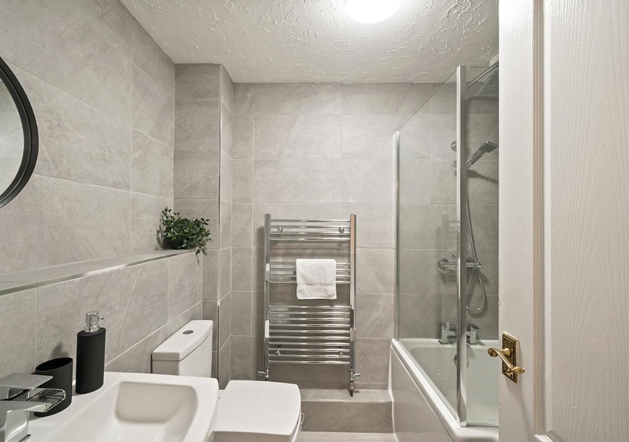 Сasa de vacaciones East House Near Tube With Parking *